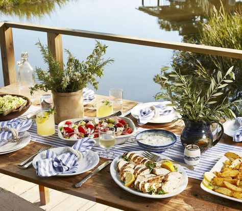 Host a casual picnic with these coastal-inspired ideas Greek Picnic, Coastal Picnic, Picnic Bbq, Greek Cooking, Summer Entertaining, Middle Eastern Recipes, Fish Camp, Mediterranean Diet, Country Living