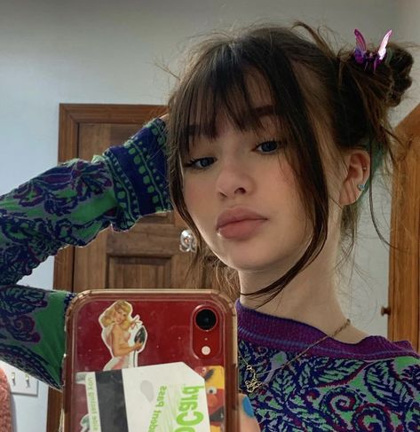 Malina Weissman, Keeping 13, A Girl, Binding, Bangs