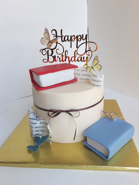 Cake With Books, Book Theme Cake, Book Cake Topper, Cake For Book Lover, Book Birthday Cake, Book Themed Cake, Book Design Cake, Book Cake Ideas Birthday, Birthday Cakes Book Theme