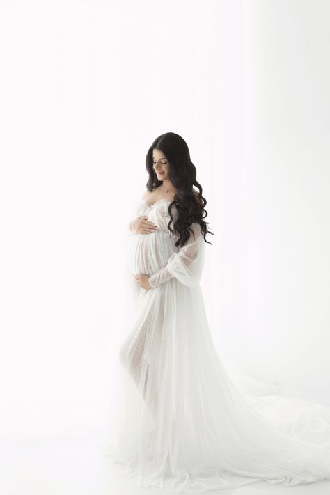 White Robe Maternity Photoshoot, Photograph Technique, Maternity Shoot Dress, Indoor Maternity Photography, Studio Maternity Shoot, Studio Maternity Photos, Maternity Dresses Photography, Dresses Photography, White Maternity Dresses