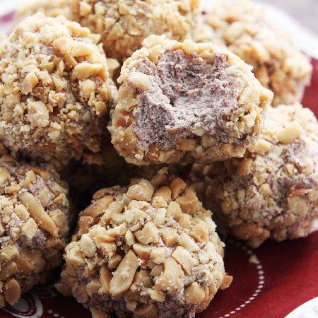 Peanut Balls, Coconut Bread Pudding, Peanut Ball, Almond Milk Recipes, Coconut Bread, Chocolate Whipped Cream, Sweet Cornbread, Frozen Chocolate, Easy Meal Plans