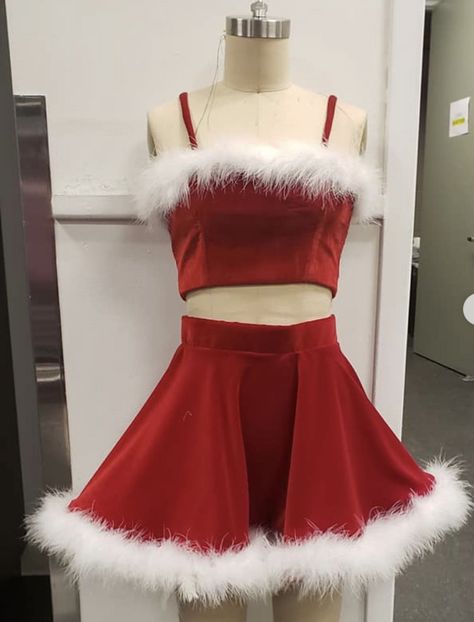 Disfraz Lilo Y Stitch, Mean Girls Outfits, Cute Christmas Outfits, Christmas Dress Women, Dress With Corset, Regina George, Mode Kpop, Red Outfit, Performance Outfit