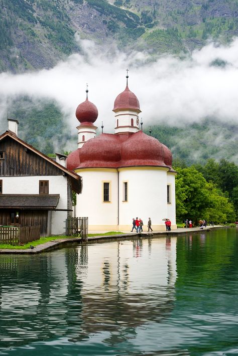 königssee St Bartholomew, Church Catholic, German Houses, Church Pictures, Germany Castles, Brazil Travel, Living In Europe, Munich Germany, Bavaria Germany