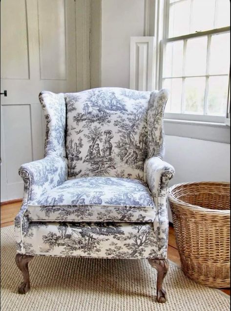 Toile Chair, Redone Furniture, Farmhouse Accent Chair, Armchair Upholstery, Black Toile, Wingback Chairs, Country Decorating, Green Furniture, Chinoiserie Chic