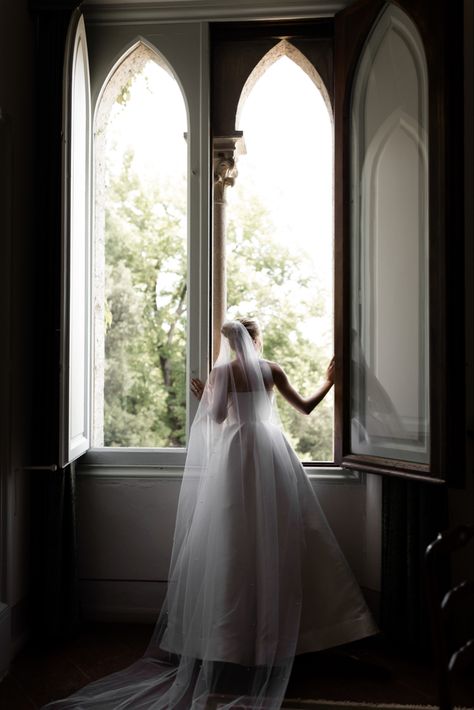 Romantic Bridal Portraits, Bride Veil Photos, Modern Bridal Portraits, Creative Bridal Portraits, Pearl Beaded Veil, Studio Bridal Portraits, Megan Kelly, Beaded Veil, Wedding Shot List