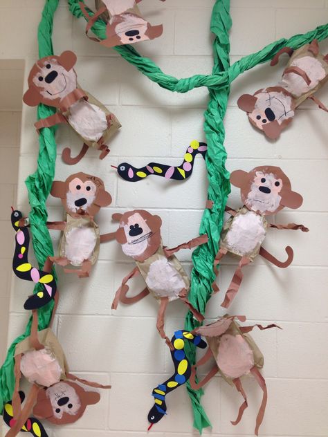 Rainforest Crafts Rainforest Preschool, Rainforest Crafts, Jungle Animal Crafts, Preschool Jungle, Jungle Crafts, Snake Crafts, Rainforest Theme, Monkey Crafts, Rainforest Animals