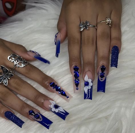 Royal Blue Acrylic Nails With Initial, Royal Blue Bling Acrylic Nails, Royal Blue Nails With Charms, Royal Blue Ramo Quince, Royal Blue Nails Acrylic Medium, Long Acrylic Nails Royal Blue, Blue Nails Quinceanera, Royal Blue Quince Nails Medium, Rhinestone Blue Nails