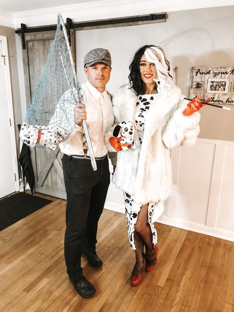 Halloween couples costume. 101 Dalmatians. #couplescostume #cruelladeville #101dalmations #cruellahalloweencostume #halloween #halloweencostume #easyhalloweencostume #cutecouplescostume #cruelladogcatcher Dalmatian Costume Men, Dog Catcher Costume, 101 Dalmations Costume Family, Diy Dalmatian Costume, 101 Dalmations Costume, 101 Dalmatians Costume, Dalmation Costume, 30th Ideas, Cruella Deville Costume