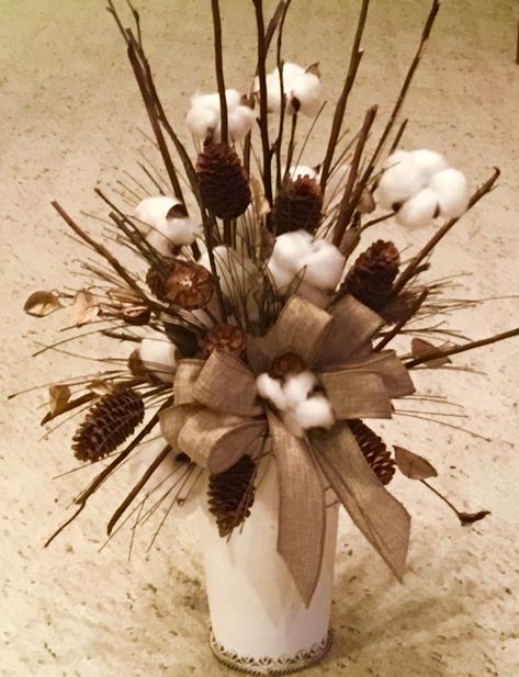 Cotton Decorations Ideas, Cotton Boll Decor, Farm Table Decor, Woodland Centerpiece, Winter Flower Arrangements, Americana Crafts, Cotton Mouth, Cotton Decor, Silk Arrangements