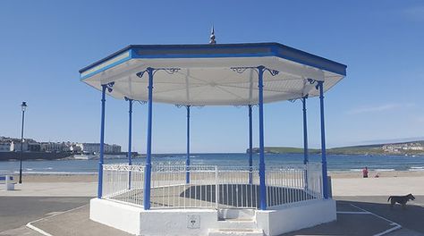 Kilkee Beach I County Clare I Authentic Irish Beach Resort Ireland Kilkenny, Irish Beach, Coumeenoole Beach Ireland, County Clare Ireland, Wychmere Beach Club, County Clare, Luskentyre Beach Scotland, Natural Swimming Pools, Dome Tent