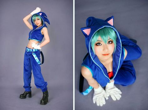 Sonic Miku, Sonic Cosplay, Sonic Costume, Character Halloween Costumes, Vocaloid Cosplay, Miku Cosplay, Video Game Cosplay, Girls Dress Up, Cosplay Diy