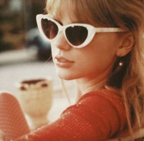 Red Taylor Swift, Red Taylor, Taylor Swift, We Heart It, Swift, A Woman, Lost, Sunglasses, Red