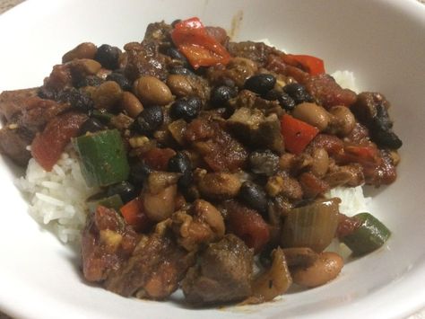 Spicy pork and black bean chilli Black Bean Chili Recipe, Tofu Chili, Winning Chili Recipes, Chili Recipe With Black Beans, Award Winning Chili, Mole Recipe, Parsley Recipes, Bean Chili Recipe, Bean Chilli