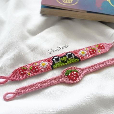 Look how cute are these two cuties. Made by @koujdaneh or Elafard on BB. Strawberry is pattern #126777 Frog is pattern #147311 #pattern #patterns #braceletbook #bracelet #friendshipbracelet #friendshipbracelets #strawberrie #strawberry #strawberries #frong #cute #pink #🍓#song #summervine #nancysinantra Markers Drawing Architecture, Shaped Fruit, Two Cuties, String Bracelet Patterns, Friendship Bracelet Patterns Easy, Fruit Food, Pink Strawberry, Clay Bracelet, Thread Bracelets