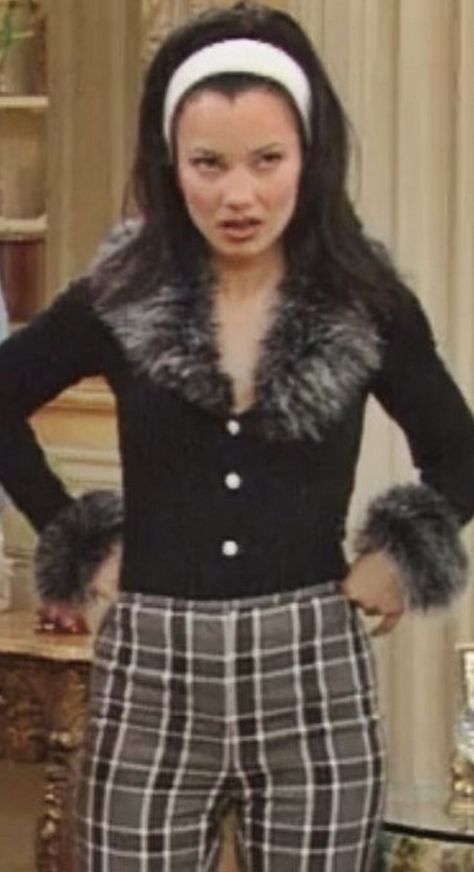 Nanny Outfit, Fran Fine Outfits, Fran Drescher, Fran Fine, 90s Inspired Outfits, The Nanny, Early 2000s Fashion, 90s Fashion Outfits, Movies Outfit