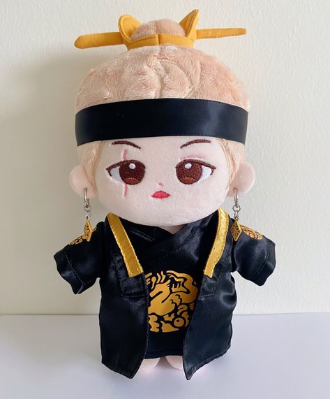 Suga Daechwita, Boys 1st Birthday Cake, Bts Season Greeting, Doll Plushies, Pop Dolls, Kawaii Plush, Kawaii Plushies, Anime Figurines, Cute Kawaii Drawings