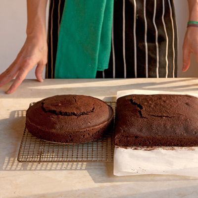 Gluten Free Chocolate Cake | SAVEUR Homemade Cake Recipes Chocolate, Peppa Pig Birthday Cake, Make Cupcakes, Pig Birthday Cakes, Gluten Free Chocolate Cake, Homemade Chocolate Cake, Tasty Chocolate Cake, Box Baby, Chocolate Cakes