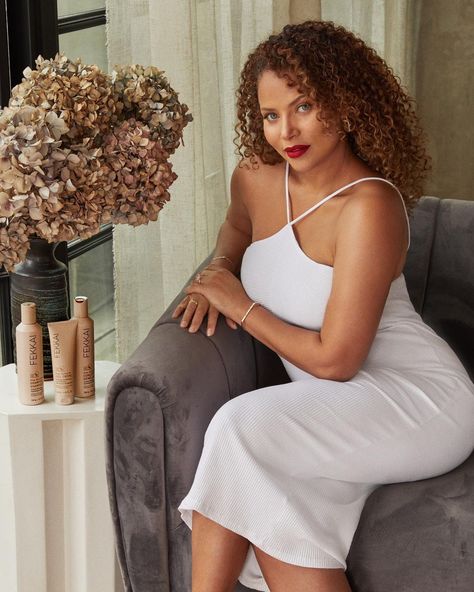 DENISE VASI | Clean Beauty on Instagram: “Getting my curls' groove back has been a long journey but one I've been 100% committed to. That's why I'm so excited to announce my…” Jasmine Instagram, Denise Vasi, Long Journey, Hair Product, Essential Fatty Acids, Product Review, Fatty Acids, Clean Beauty, Healthy Hair