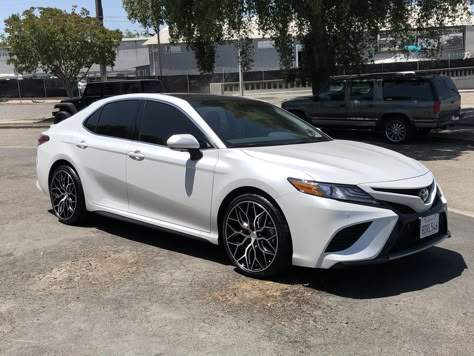 2018 Toyota Camry sitting on Vossen 20x9 HF2... Toyota Camry Accessories, 2018 Toyota Camry, Camry Xse, Camry Toyota, Toyota Camry 2018, New Ferrari, Mom Car, Mustang Cars, Toyota Cars