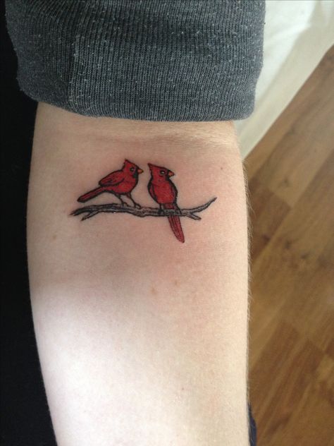 Cardinals were my grandpa's favorite. I never got the chance to meet him because he died of a heart attack before any of his grandchildren were born. I would love to get a tattoo of a cardinal or two in his honor. Love you Grandpa <3 Red Bird Tattoo, Cardinal Bird Tattoos, Red Cardinal Tattoos, Small Cardinal Tattoo, Tatoo 3d, Memorial Tattoo Designs, Red Bird Tattoos, Tiny Bird Tattoos, Cardinal Tattoo