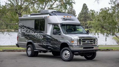 2005 Ford E-Series Van Chinook For Sale | Motor1.com Photos Chinook Camper, Ford Van Conversion, Chinook Rv, Ford Camper Van, Truck House, Camper Box, Custom Rv, Cool Rvs, 4x4 Camper Van