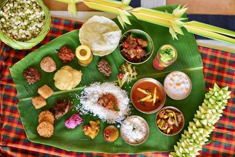 Onam Sadya, Onam Sadhya, Vegetable Gravy, Ginger Chutney, Fried Fish Recipes, Course Meal, Fried Vegetables, Signature Dishes, Harvest Festival