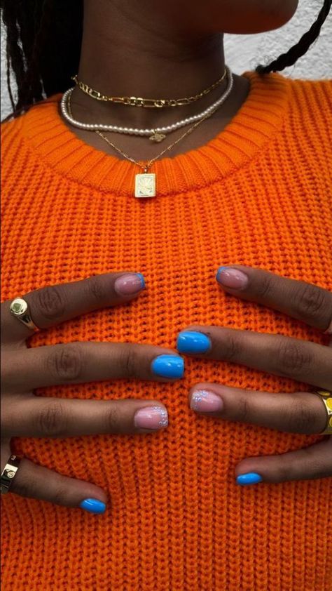 Gel Polish Nail Art On Natural Nails, Dark Skin Gel Nails, Nails Short Summer Colors, Short Natural Nails With Gel Polish, Simple Short Natural Nail Designs Summer, Gel Nail Polish On Natural Nails, Black Skin Nail Art, Short Gel Nails On Dark Skin, Short Nails Ideas Dark Skin