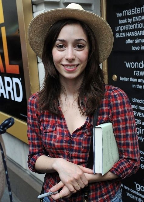 The lovely Cristin Milioti - I don't know where this picture is from, but it was too nice not to post :) Cristin Milioti, Too Nice, How I Met Your Mother, Girl Crush, I Don't Know, Fashion Forward, Style Inspiration, Actresses, Meat