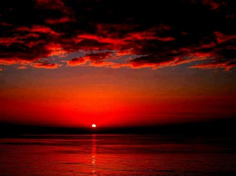 Crimson Sunset, Image Nature, Red Sunset, Gorgeous Sunset, Red Sky, Enjoy Nature, Beautiful Sunrise, Back To Nature, Great Pictures