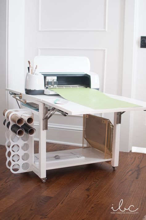 Mobile Cricut Workstation Diy Printer And Cricut Stand, Cricket Work Station, Cricut And Printer Storage, Cricut Crafting Station, Mobile Craft Station, Cricut Cart Ideas, Cricut Table Ideas, Cricut Machine Storage, Cricut Station Storage Ideas