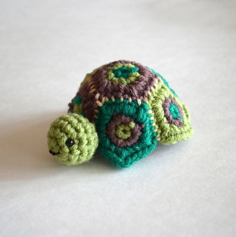 Small Turtle Tattoo, Crocheted Turtle, Change Colors In Crochet, Crochet Turtle Pattern, Fiber Crafts, Small Turtles, Crochet Turtle, Turtle Tattoo, Whimsical Jewelry