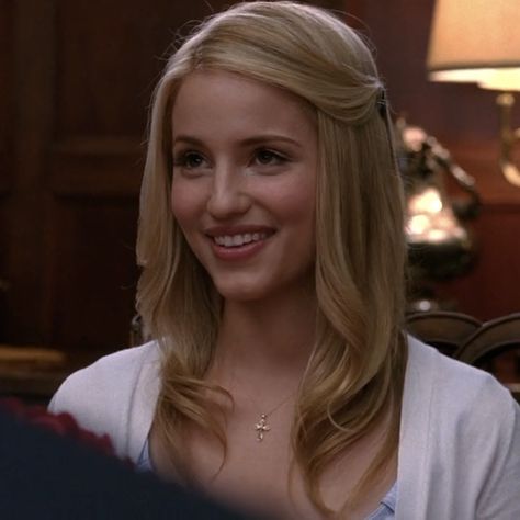 Quinn Fabray Aesthetic, Quinn Fabray Icons, Blonde Face Claim, Dianna Agron Glee, 2012 Hairstyles, Blonde Actress, Diana Agron, Blonde Actresses, Quinn Fabray