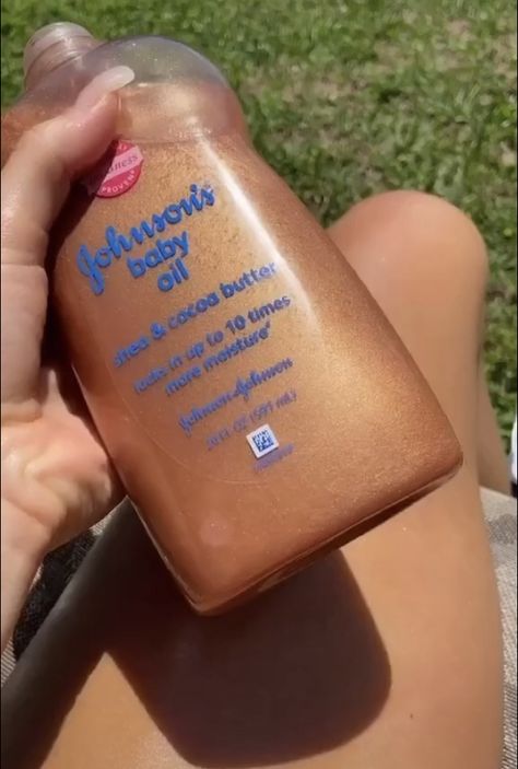 With wet n wild bronzer palm beach ready 739A Baby Oil And Bronzer, Wet N Wild Bronzer, Body Bronzer, Summer Tanning, Perfume Scents, Skin Hair, Baby Oil, Beach Ready, Slipknot