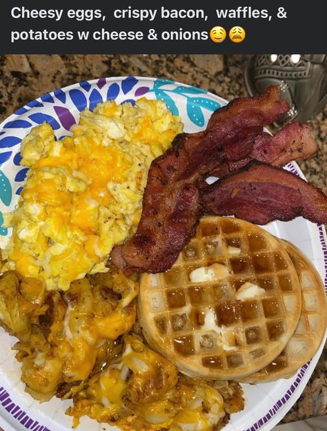 Waffles And Eggs, Chef Breakfast, Eggs Potatoes, Breakfast Platter, Bacon Egg And Cheese, Breakfast Waffles, Instagram Breakfast, Makeup Lashes, Food Babe