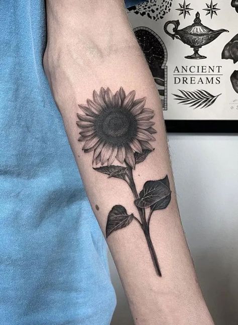 Black&Gray Realistic Sunflower Tattoo Realistic Sunflower Tattoo, Watercolor Sunflower Tattoo, Gaara Tattoo, Sunflower Tattoo Ideas, Men Flower Tattoo, Americana Tattoo, Sunflower Designs, Arm Sleeve Tattoos For Women, Single Needle Tattoo