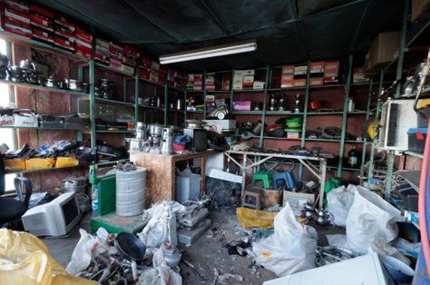 A cluttered garage clutters your life. How to organize it is a question for many, a fun opportunity  for others. Here are some tips on how to organize a garage. Garage Declutter, Organize A Garage, Norwich Connecticut, Garage Clutter, Clean Garage, Junk Removal, Finance Organization, How To Organize, Garage Organization