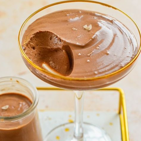 Healthy Blender Chocolate Mousse Chocolate Dessert Recipes, Chocolate Mousse, Sweet Desserts, Healthy Baking, Chocolate Desserts, Quick Recipes, Chocolate Recipes, A Food, Dessert Recipes