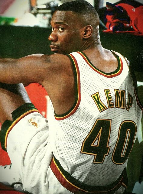 Shawn Kemp Shawn Kemp, Seattle Supersonics, Basketball Pictures, Hell Yeah, Nba Basketball, Black Men, Seattle, Nba, Sports Jersey