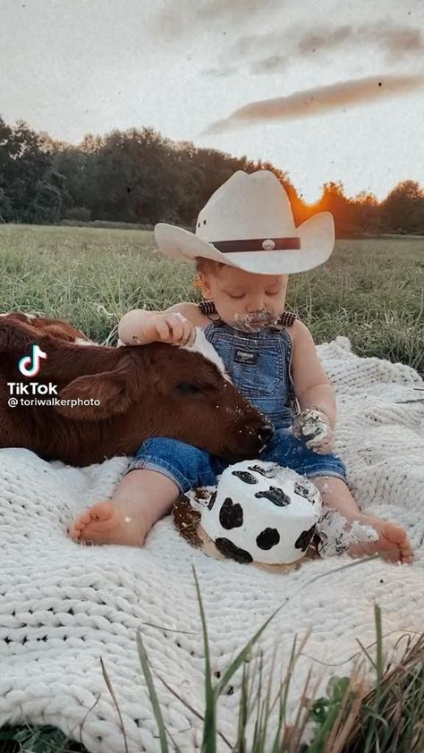 Western Baby Pictures, Country Baby Pictures, Country Babies, Western Baby Clothes, Baby Boy Cowboy, Country Baby Boy, Baby Clothes Country, Southern Baby