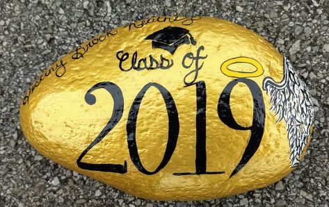 Class of 2019 memorial painted rock. For the garden of the sweet girl in Heaven who would have graduated this year. Graduation Rock Painting Ideas, Painted Stepping Stones, Dollar Store Diy Projects, Class Of 2019, Christmas Rock, Painted Rocks Craft, Painted Rocks Diy, Rock Painting Patterns, Outdoor Party