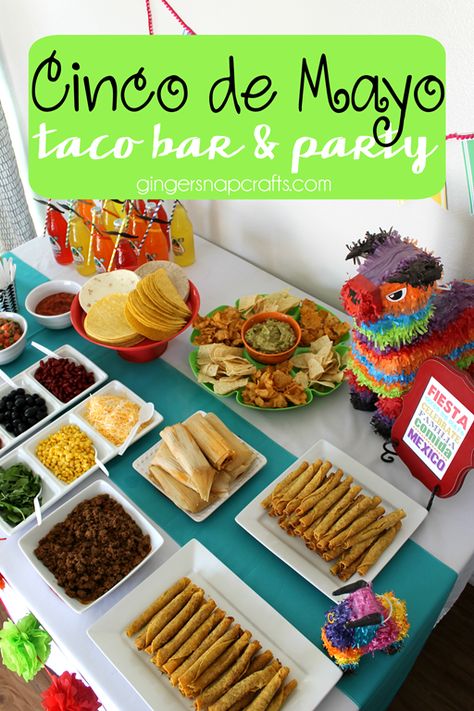 Cinco de Mayo Taco Bar & Party at GingerSnapCrafts.com Mexican Themed Party, Taco Bar Party, Cinco De Drinko, Mexican Night, Mexican Fiesta Party, Mexican Party Theme, Taco Party, Fiesta Theme, Taco Bar