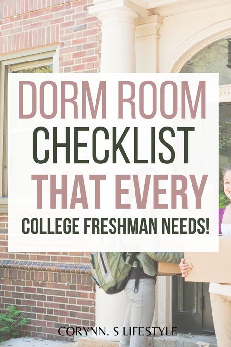 photo of two girls standing outside with boxes in their hands. Freshman dorm room checklist. College Room Checklist, Dorm Room Shopping List, Office Checklist, College Dorm Needs, College Dorm Room Ideas Aesthetic, Dorm Room List, College Freshman Dorm, Dorm Room Ideas Aesthetic, Room Essentials List