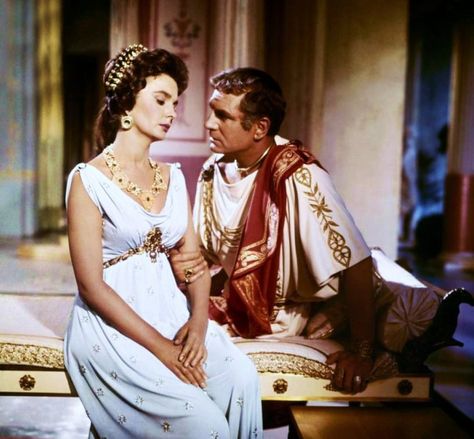 Jean Simmons, Laurence Olivier, Spartacus Spartacus Movie, Spartacus 1960, Spartacus Workout, Laurence Olivier, Jean Simmons, Guys And Dolls, Roman Fashion, Stanley Kubrick, British Actresses