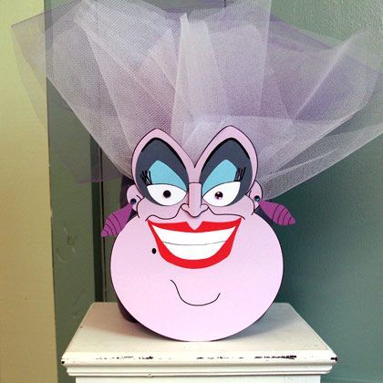 Disney Halloween Crafts, Hallowen Crafts, Disney Villain Party, Villains Party, Halloween Gift Bags, Little Mermaid Birthday, Mermaid Parties, Under The Sea Party, Disney Party