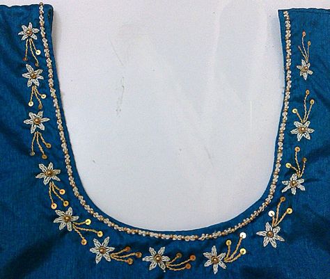 Aari work neck pattern Bluse Desine, Sngy Maksy, Embroidery Designs For Neck, Persian Embroidery, Cloth Designs, Silk Saree Blouse Designs Patterns, Embroidery Neckline, Neckline Embroidery, Aari Design