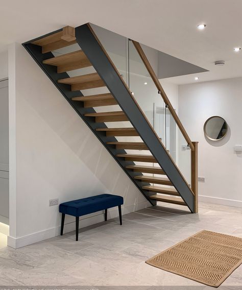 Open Tread Staircase, Staircase Painted, Stairs Cladding, Staircase Manufacturers, Bespoke Staircases, Open Stairs, Parts Of Stairs, Wall Railing, Oak Stairs