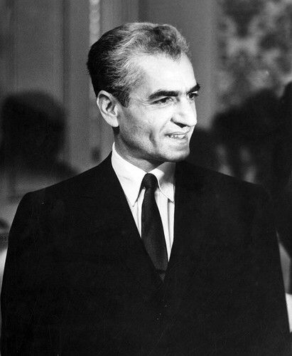 Iran King, Mohammad Reza Shah, Reza Shah Pahlavi, Reza Shah, Shah Of Iran, Reza Pahlavi, King Of Persia, Black And White Wallpaper Iphone, Doctor Drawing