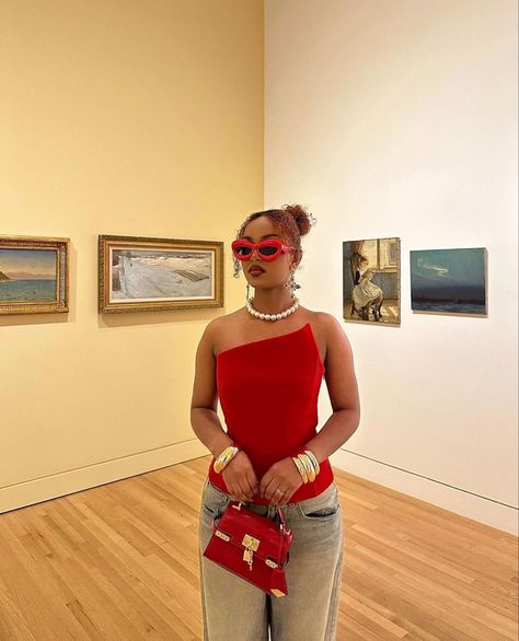 Art Gallery Outfit Black Women, Art Gallery Outfit Casual, Earthy Black Woman Outfit, Red Tube Top Outfit, Broad Shoulder Women Outfits, Art Museum Aesthetic Outfit, College Fall Outfits, Gallery Outfit, Colorful Summer Outfits