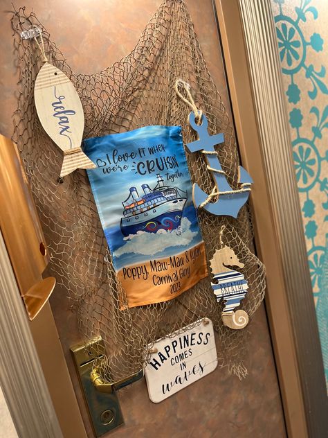 Alaskan Cruise Door Decorations Ideas, Diy Cruise Door Decorations, Cruise Decorations Doors, Cruise Cabin Door Decorations Ideas, Cruise Door Decorations Ideas, Cruise Decorations, Cruise Doors, Door Decorations Ideas, Cabin Door Decorations