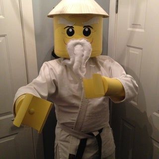 LEGO Man Costume! : 8 Steps (with Pictures) - Instructables Lego Man Costumes, Lego Costumes, Cardboard Costume, Lego Costume, Lego Head, Spray Paint Colors, Small Computer, Hallowen Costume, Lego Man